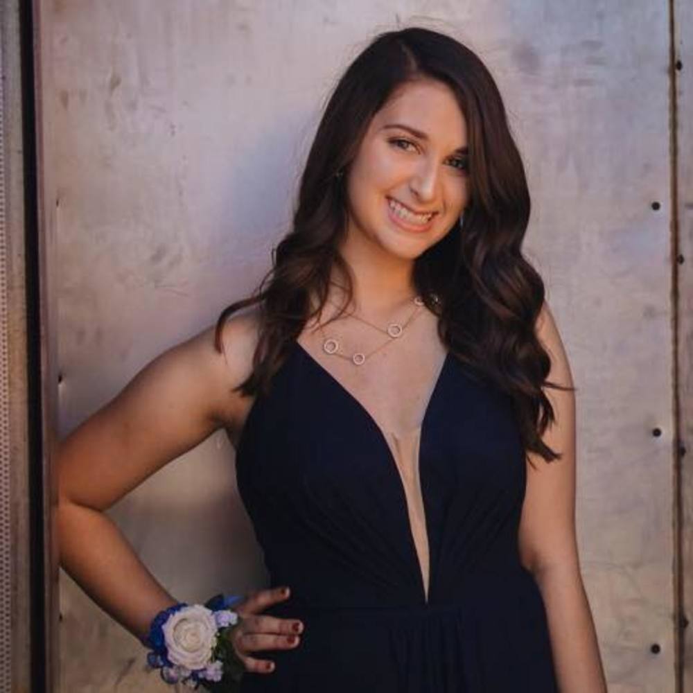 Meet your Posher, Adrienne